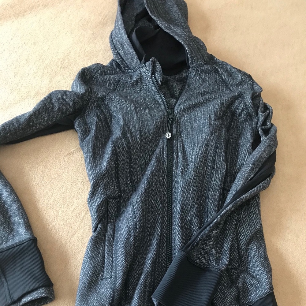 Sweatshirt hoodie women size Small Lululemon brand